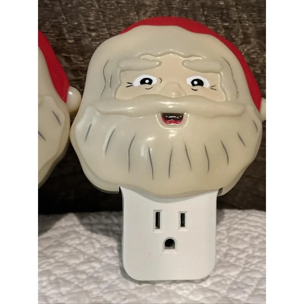 GE Lot Of 2 24 Hour Outlet Timer Model GE5101 With Santa Face Cover
